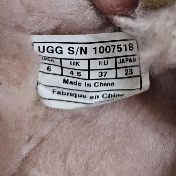 Ugg Dakota Suede Slipper Glitter Tan Breast Cancer Ribbon Moccasin Slippers 6 - Picture 10 of 11